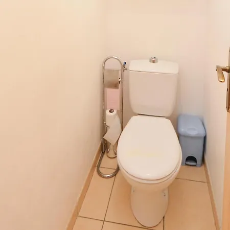 Gh-1268 בית נופש Pignan