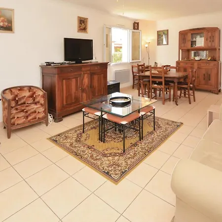 펜션 3 Bedroom Amazing Home In Pignan