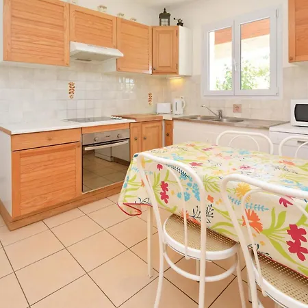 3 Bedroom Amazing Home In Pignan